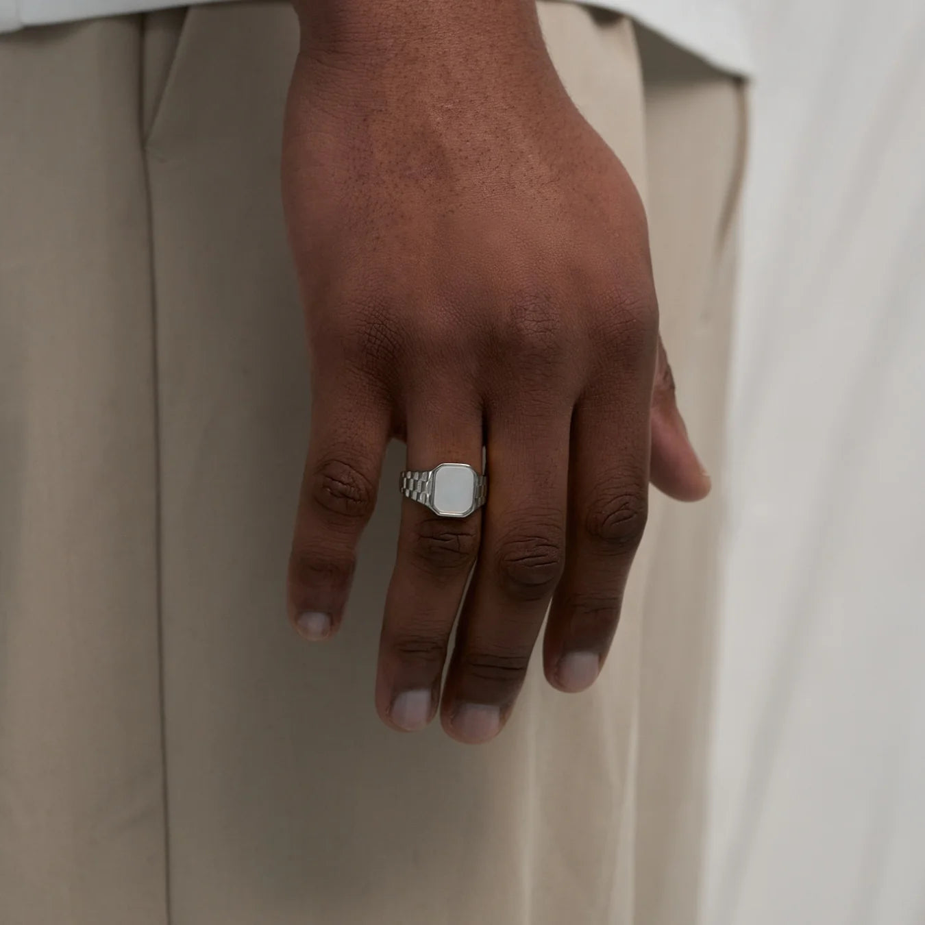 Watch White Ring (Silver)
